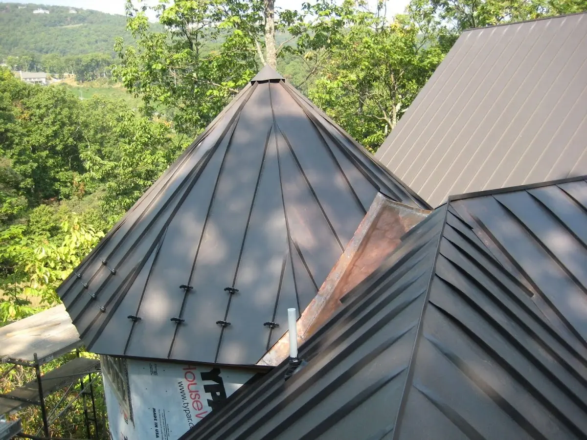 Professional Roof Tarp Installation by Craftsman Roofing in Sabarto East